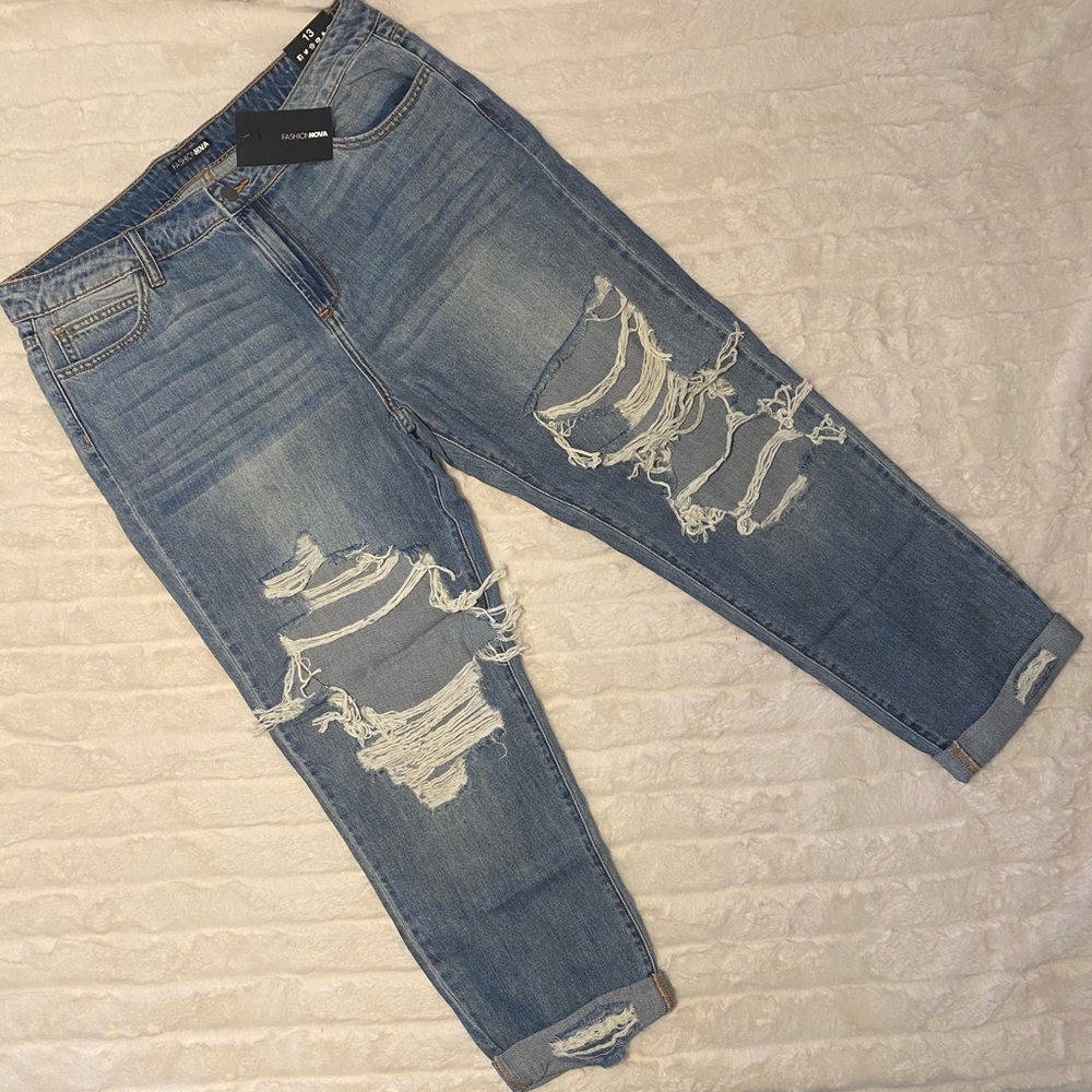 NWT FashionNova High Rise Boyfriend Jeans